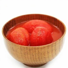 Konserven ganze geschälte Tomaten